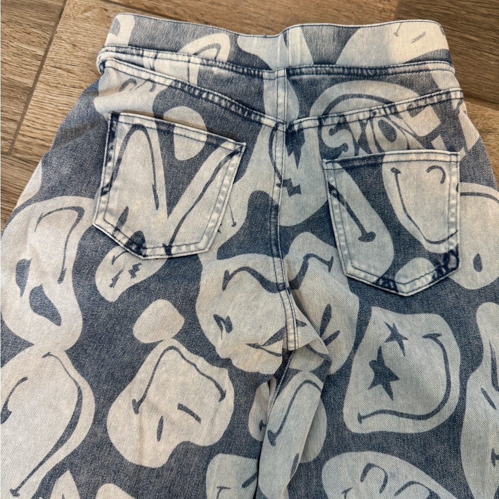 Smiley Face Wide-Leg Jeans - Picture 5 of 7